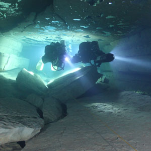 IANTD OC or Sidemount Tek Lite Cave Diver
