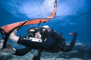 SDI Master scuba diver